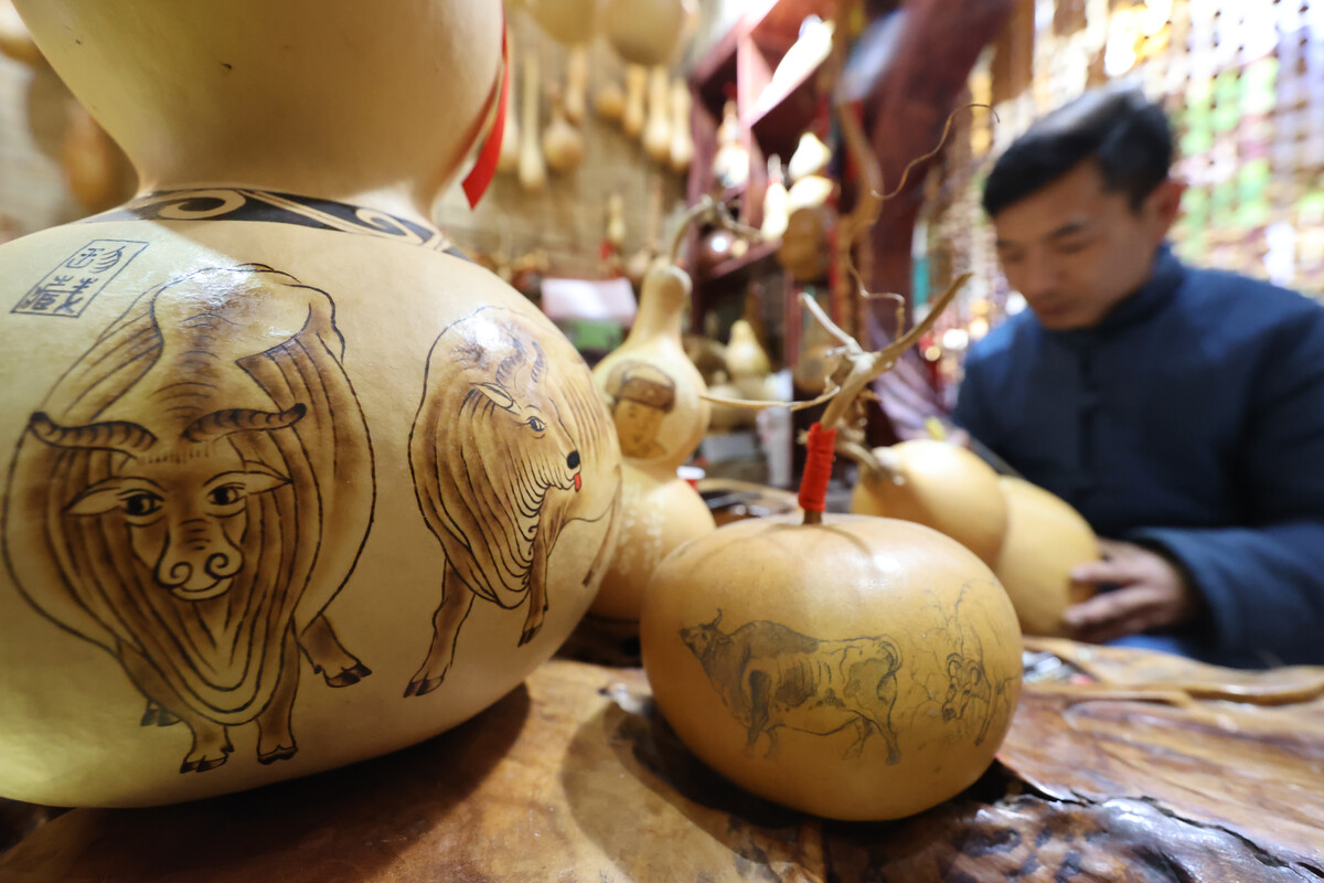 河南许昌 葫芦烙画迎新春，传统工艺焕生机